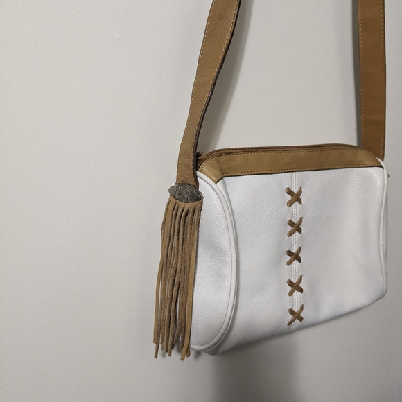 Guess white and tan fringe purse - Picture 11 of 12
